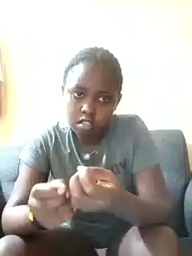 Snapshot of Sweetcecie01 chatting on 11-12-25, 09:25 Sweetcecie01 online show from 11-12-25, 09:25