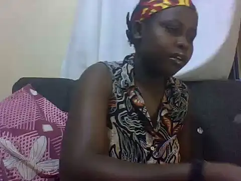 Sweetcecie01 online show from 03-25-26, 08:48