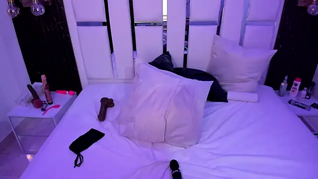 Snapshot of tamhy_ferrara chatting on 12-12-24, 12:16 tamhy ferrara online show from 12-12-24, 12:16