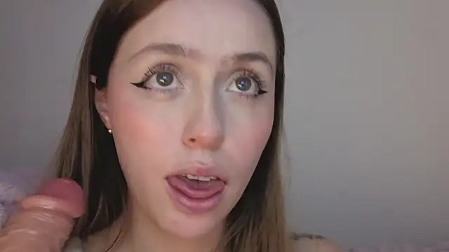 SofiaGc online show from 10-27-25, 03:43