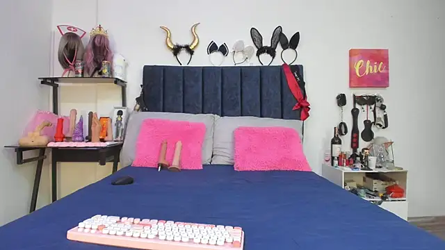 emmily giraldo online show from 11-10-25, 12:59