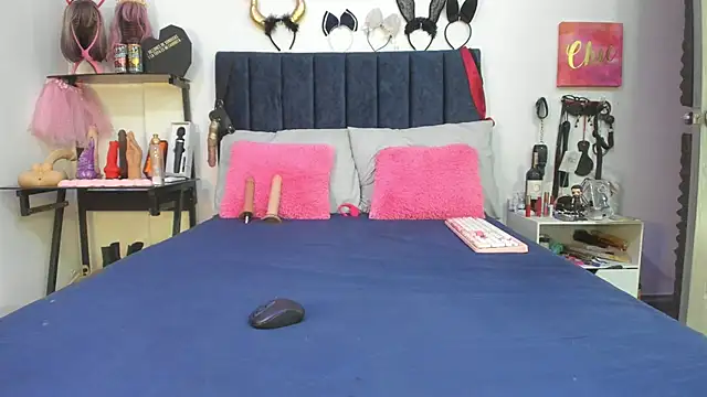 emmily giraldo online show from 06-12-26, 12:26