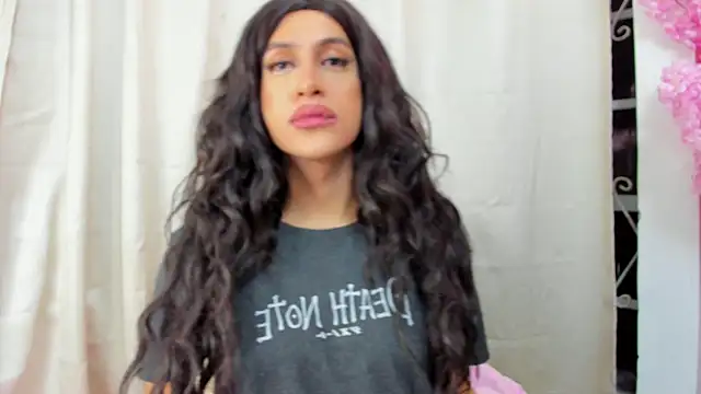 Snapshot of _cat_18 chatting on 02-21-25, 02:06 cat 18 online show from 02-21-25, 02:06