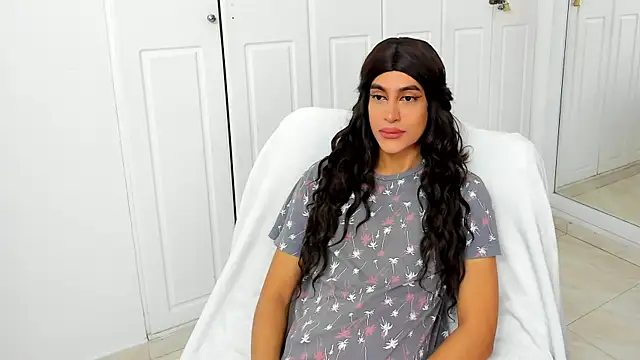 Snapshot of _cat_18 chatting on 03-22-25, 02:03 cat 18 online show from 03-22-25, 02:03