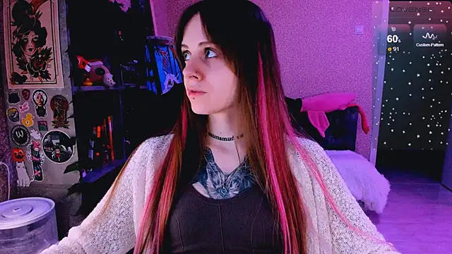 NaniMoore online show from 03-10-25, 08:12