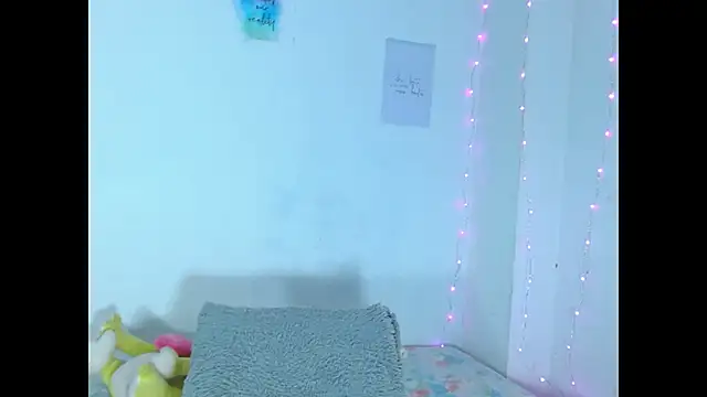 Snapshot of auroraa_sexy chatting on 02-04-25, 07:33 auroraa sexy online show from 02-04-25, 07:33