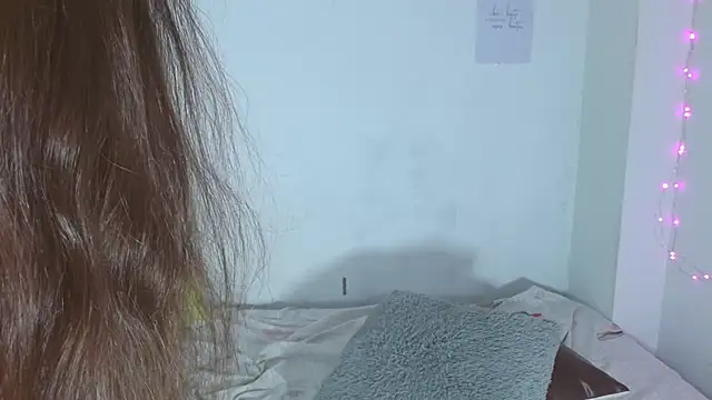 Snapshot of auroraa_sexy chatting on 03-19-25, 02:46 auroraa sexy online show from 03-19-25, 02:46