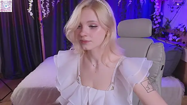 Snapshot of Moonlight_Mia chatting on 06-26-26, 07:07 Moonlight Mia online show from 06-26-26, 07:07