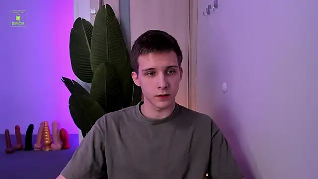 Snapshot of MarkGWalker chatting on 02-07-25, 04:27 MarkGWalker online show from 02-07-25, 04:27