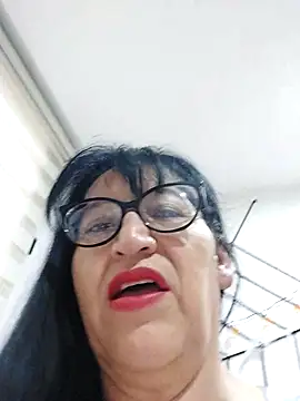 Snapshot of clarita_01 chatting on 10-12-25, 10:58 clarita 01 online show from 10-12-25, 10:58