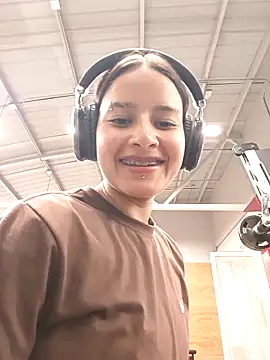 Snapshot of _vaness chatting on 12-03-24, 06:15 vaness online show from 12-03-24, 06:15