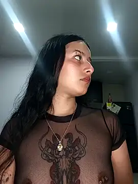 Snapshot of _vaness chatting on 12-12-24, 07:52 vaness online show from 12-12-24, 07:52