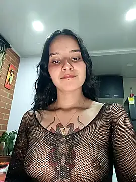 Snapshot of _vaness chatting on 12-14-24, 06:13 vaness online show from 12-14-24, 06:13