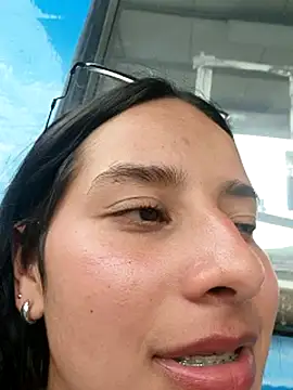 Snapshot of _vaness chatting on 02-21-25, 06:37 vaness online show from 02-21-25, 06:37