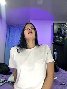 Snapshot of _vaness chatting on 10-03-25, 05:37 vaness online show from 10-03-25, 05:37