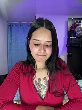 Snapshot of _vaness chatting on 10-09-25, 05:38 vaness online show from 10-09-25, 05:38