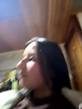 Snapshot of _vaness chatting on 10-24-25, 05:37 vaness online show from 10-24-25, 05:37