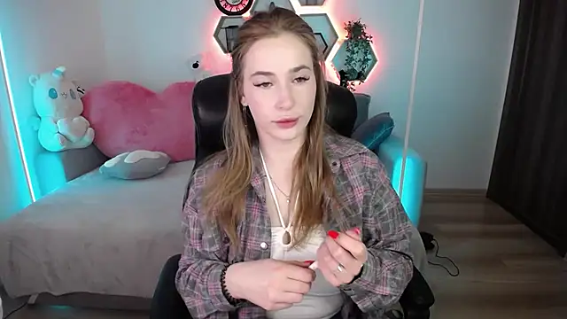 SabrinViolet online show from 04-26-26, 08:12