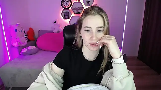 SabrinViolet online show from 05-08-26, 08:08