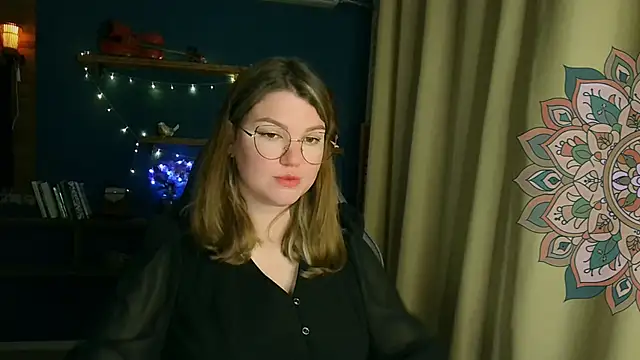 Snapshot of VioletteWay chatting on 11-03-25, 04:41 VioletteWay online show from 11-03-25, 04:41