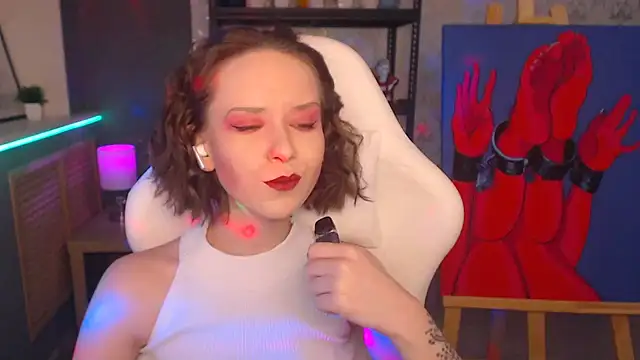 Snapshot of FascinatingEyess chatting on 12-14-24, 07:03 FascinatingEyess online show from 12-14-24, 07:03