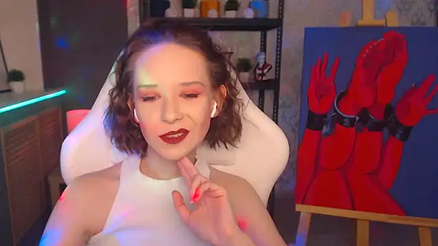 Snapshot of FascinatingEyess chatting on 12-18-24, 02:49 FascinatingEyess online show from 12-18-24, 02:49