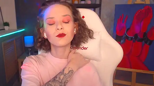 Snapshot of FascinatingEyess chatting on 12-20-24, 06:24 FascinatingEyess online show from 12-20-24, 06:24