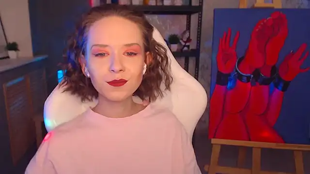 Snapshot of FascinatingEyess chatting on 12-29-24, 06:05 FascinatingEyess online show from 12-29-24, 06:05