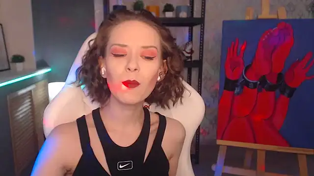 Snapshot of FascinatingEyess chatting on 01-04-25, 06:09 FascinatingEyess online show from 01-04-25, 06:09