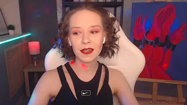 Snapshot of FascinatingEyess chatting on 02-04-25, 09:31 FascinatingEyess online show from 02-04-25, 09:31