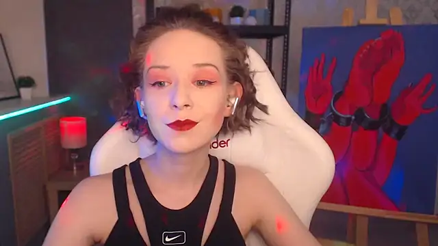 Snapshot of FascinatingEyess chatting on 02-14-25, 10:36 FascinatingEyess online show from 02-14-25, 10:36