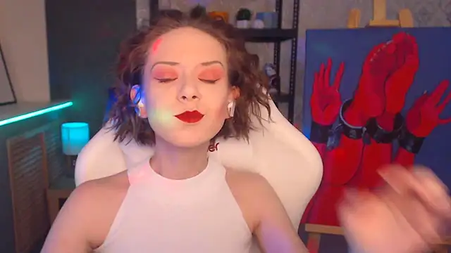 Snapshot of FascinatingEyess chatting on 02-16-25, 11:48 FascinatingEyess online show from 02-16-25, 11:48