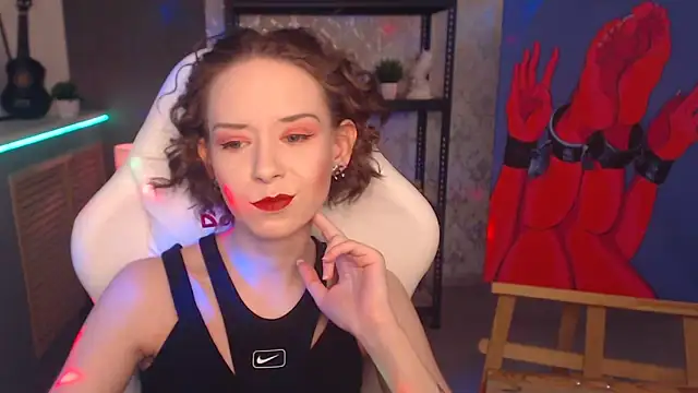 Snapshot of FascinatingEyess chatting on 03-18-25, 08:36 FascinatingEyess online show from 03-18-25, 08:36