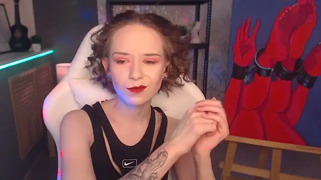 Snapshot of FascinatingEyess chatting on 03-19-25, 06:03 FascinatingEyess online show from 03-19-25, 06:03