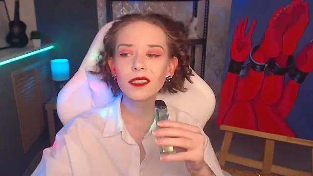 Snapshot of FascinatingEyess chatting on 03-22-25, 06:22 FascinatingEyess online show from 03-22-25, 06:22