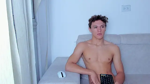 Snapshot of laurent_nova chatting on 01-22-25, 10:50 laurent nova online show from 01-22-25, 10:50