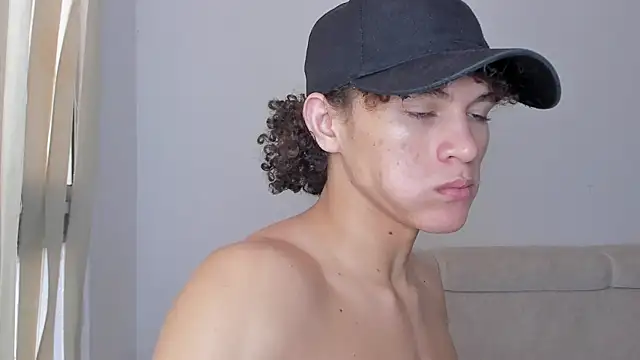 Snapshot of laurent_nova chatting on 01-29-25, 06:28 laurent nova online show from 01-29-25, 06:28