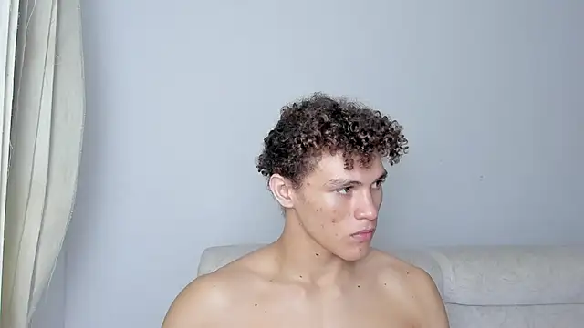 Snapshot of laurent_nova chatting on 02-12-25, 09:52 laurent nova online show from 02-12-25, 09:52