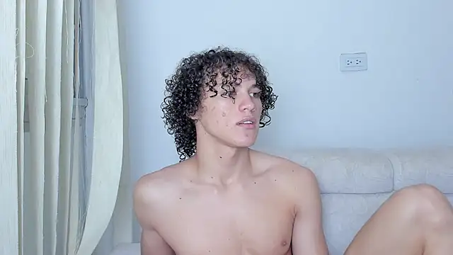 Snapshot of laurent_nova chatting on 02-13-25, 10:12 laurent nova online show from 02-13-25, 10:12