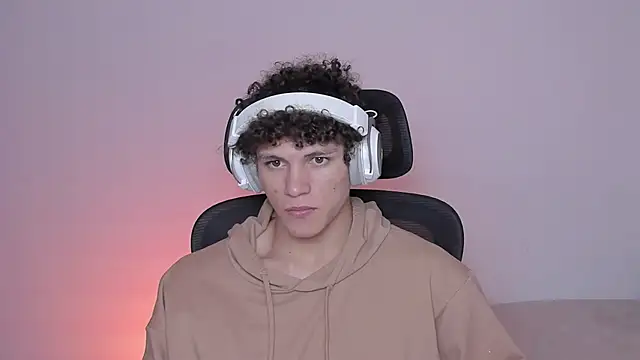 Snapshot of laurent_nova chatting on 10-08-25, 05:05 laurent nova online show from 10-08-25, 05:05