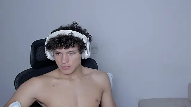 Snapshot of laurent_nova chatting on 11-09-25, 07:17 laurent nova online show from 11-09-25, 07:17