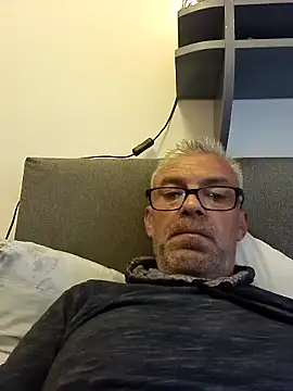 Picolo4111 online show from 10-11-25, 03:32