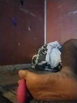 Snapshot of brownfeet chatting on 02-28-25, 05:04 brownfeet online show from 02-28-25, 05:04