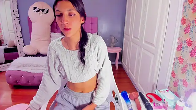 Iris Stone  online show from 01-10-25, 05:24