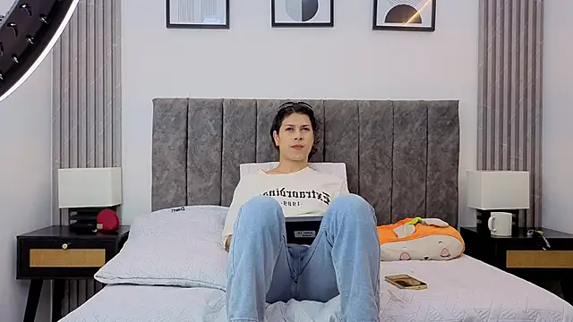 Luciana Ortiz1 online show from 01-06-26, 12:42