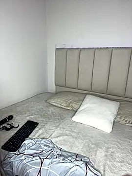 VioletPearson online show from 01-15-26, 09:03