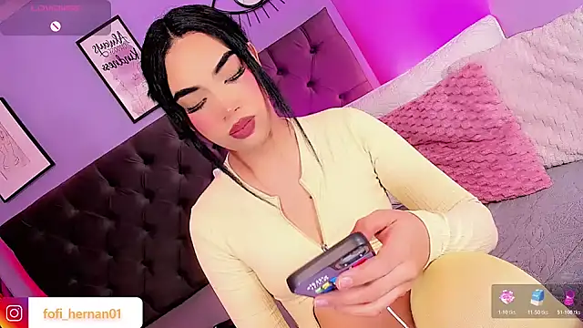 Snapshot of Sofi_hdz chatting on 11-15-25, 09:11 Sofi hdz online show from 11-15-25, 09:11