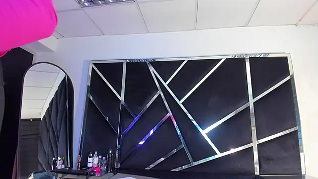 Ivanna18 x online show from 10-17-25, 03:31