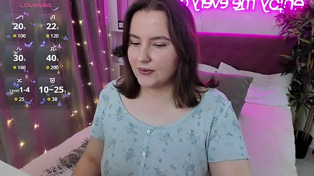 FeralPeach online show from 12-20-25, 05:58