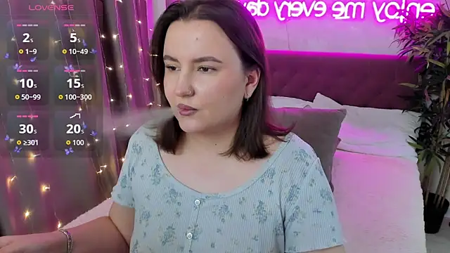 FeralPeach online show from 12-21-25, 07:59